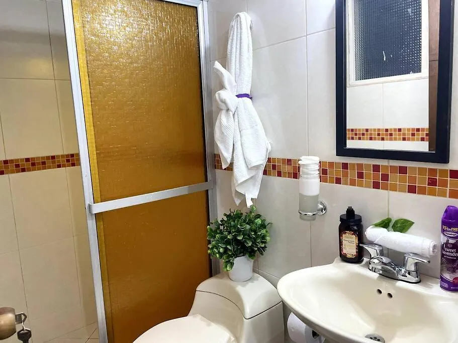 Tu Hogar En Medellin Para 20 Personas