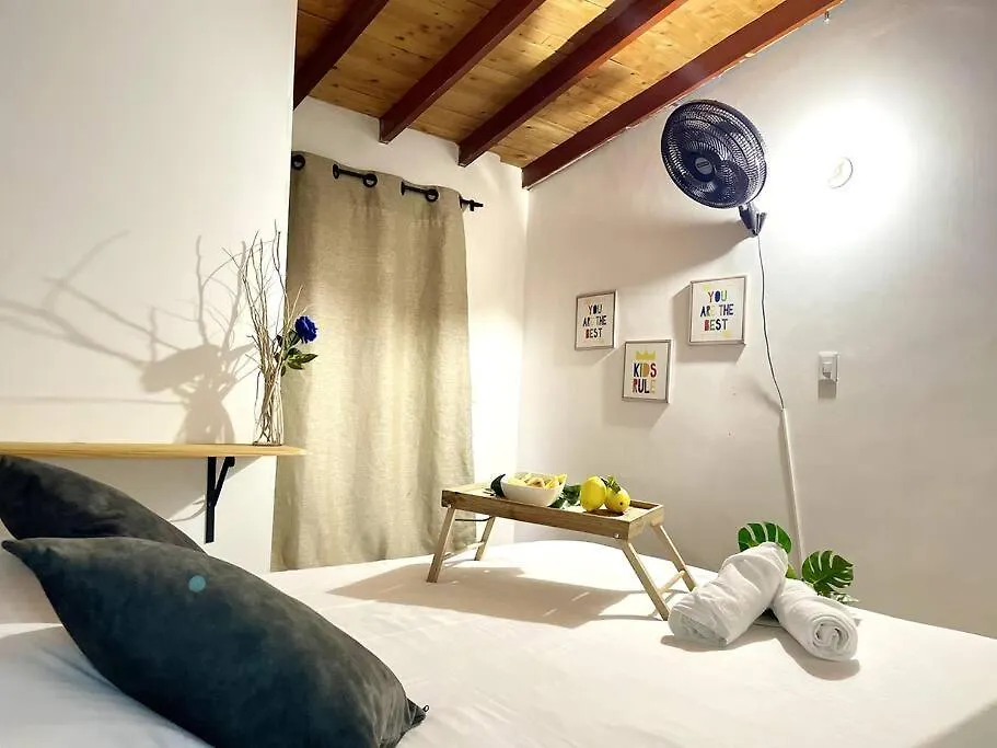 Tu Hogar En Medellin Para 20 Personas Colombia
