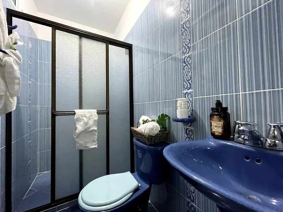 Tu Hogar En Medellin Para 20 Personas 0*,  Colombia