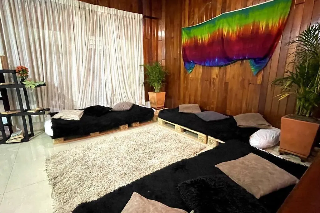 Tu Hogar En Medellin Para 20 Personas