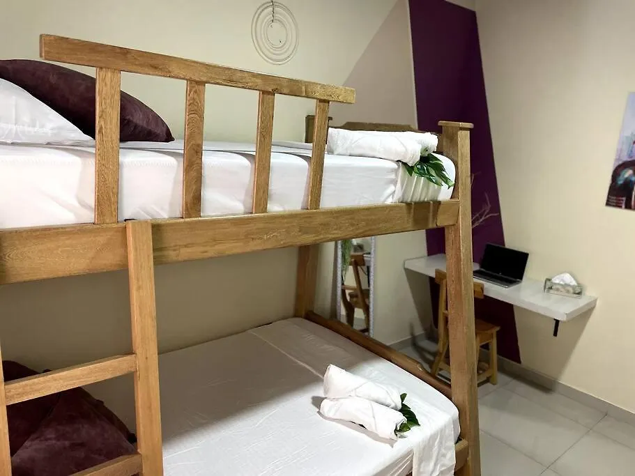 Tu Hogar En Medellin Para 20 Personas 0*,  Colombia
