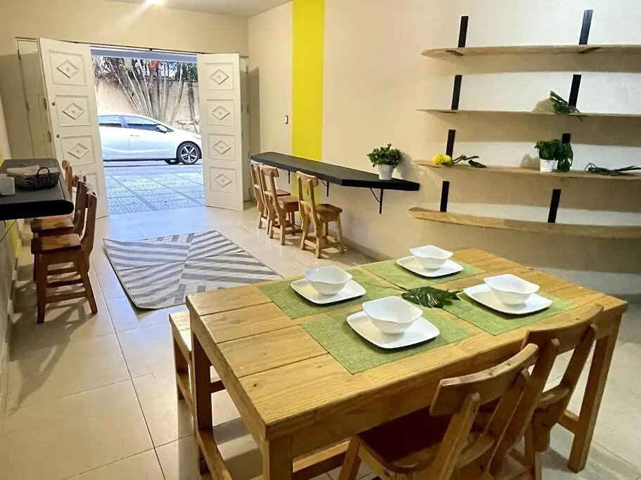 Semesterbostad Tu Hogar En Medellin Para 20 Personas